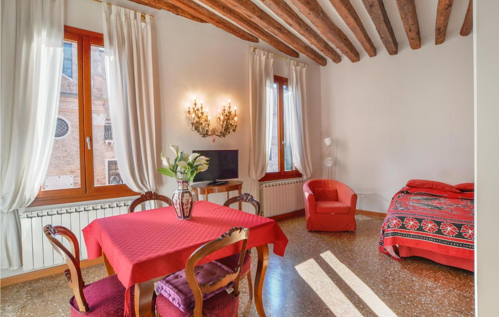 Stunning Apartment In Venezia With Kitchenette Exterior photo